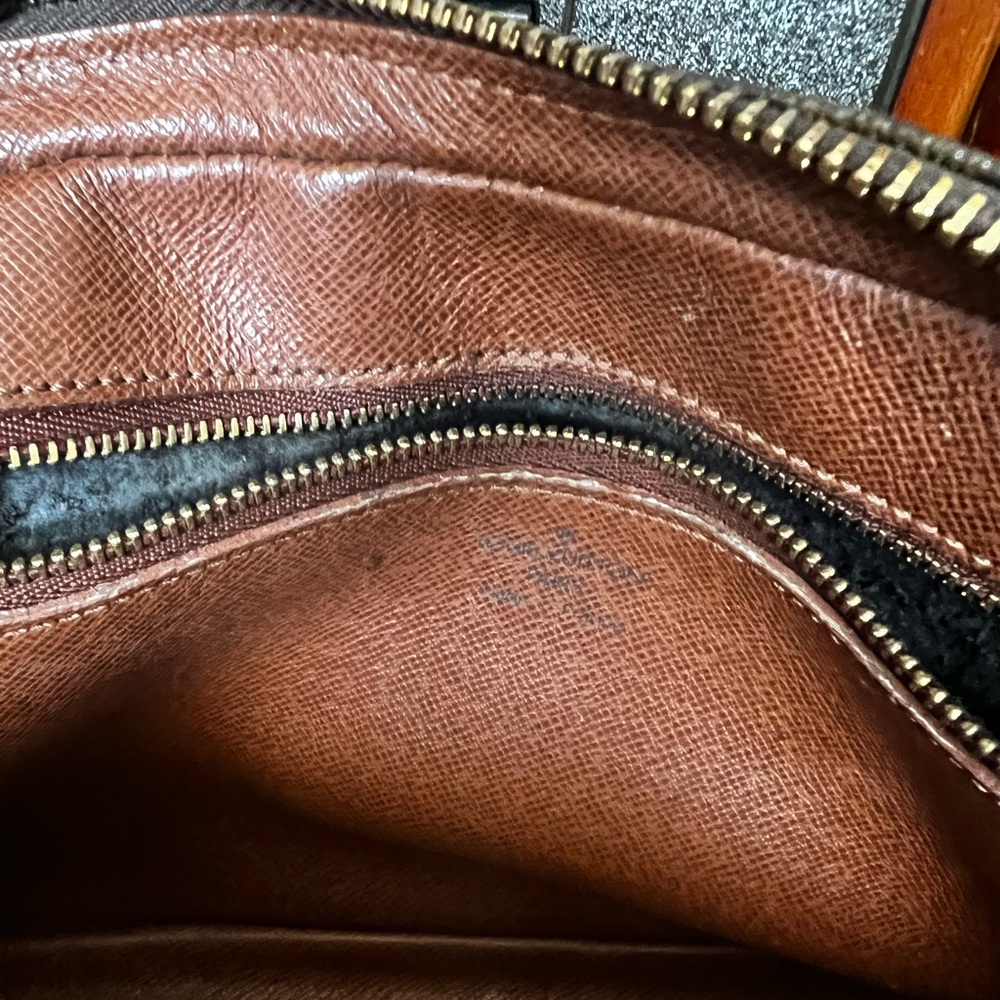 Louis Vuitton Marley Dragonne Wristlet - Picture 6 of 10